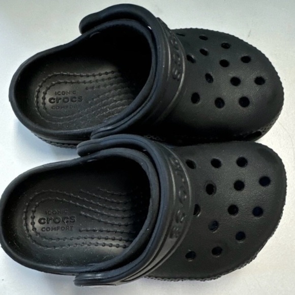 CROCS unisex toddler size black perforated slide on adjustable heel strap - Picture 5 of 5